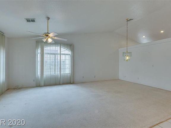 3rd image of 3525 Sierra Patricia Ave
