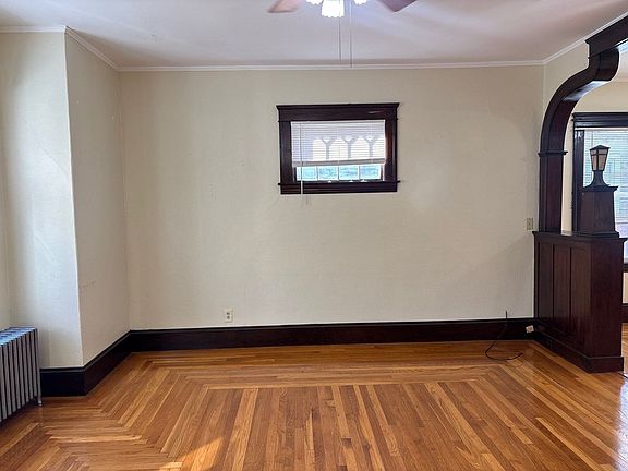 4th image of 17 N Woodford St #3