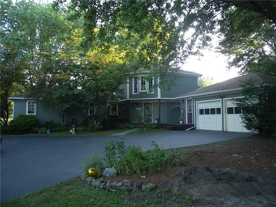 1st image of 4799 Clover St
