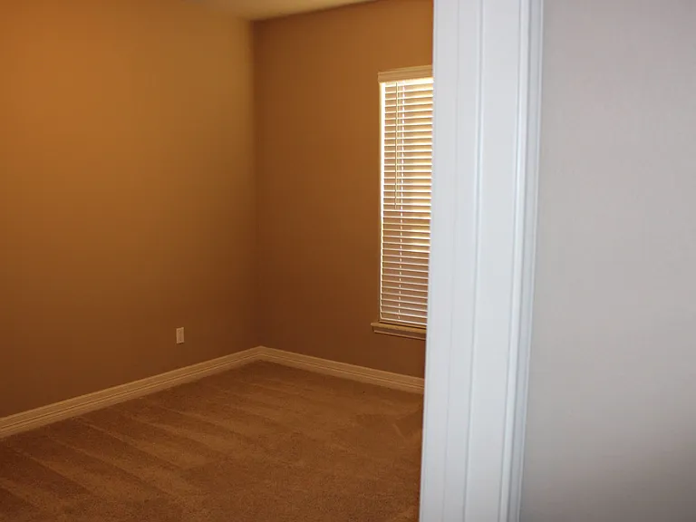 211 Bismark Palm Dr — Photo 14