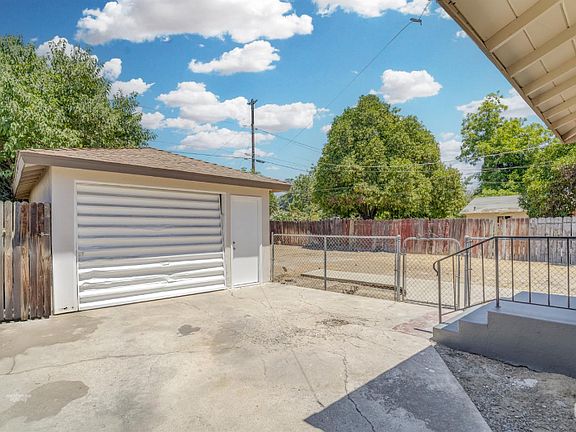 4th image of 1018 Chester Pl