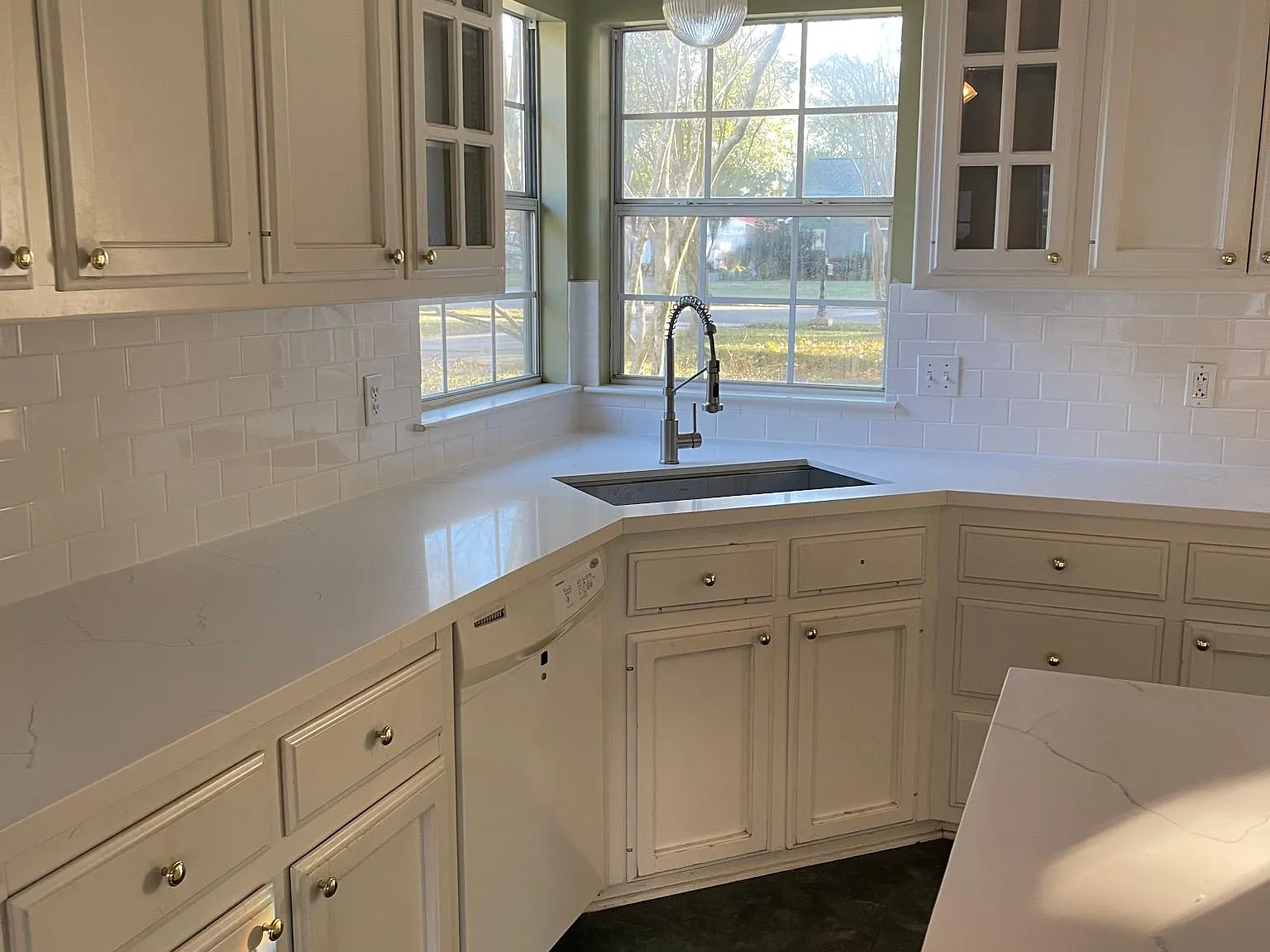 4 bed, 2.5 bath, 2400 sqft, $2,599 — Photo 4
