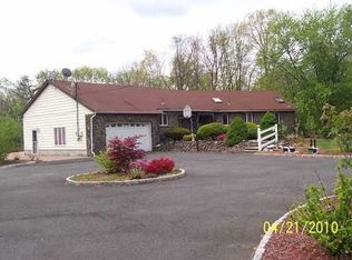 125 Hardenburg Ln, East Brunswick, NJ 08816
