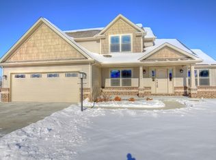 1106 Ashford Ct, Mahomet, IL 61853