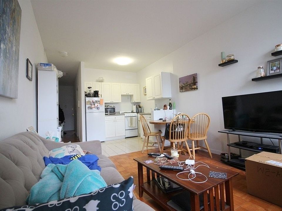 2nd image of 303A W 21st St APT 5E
