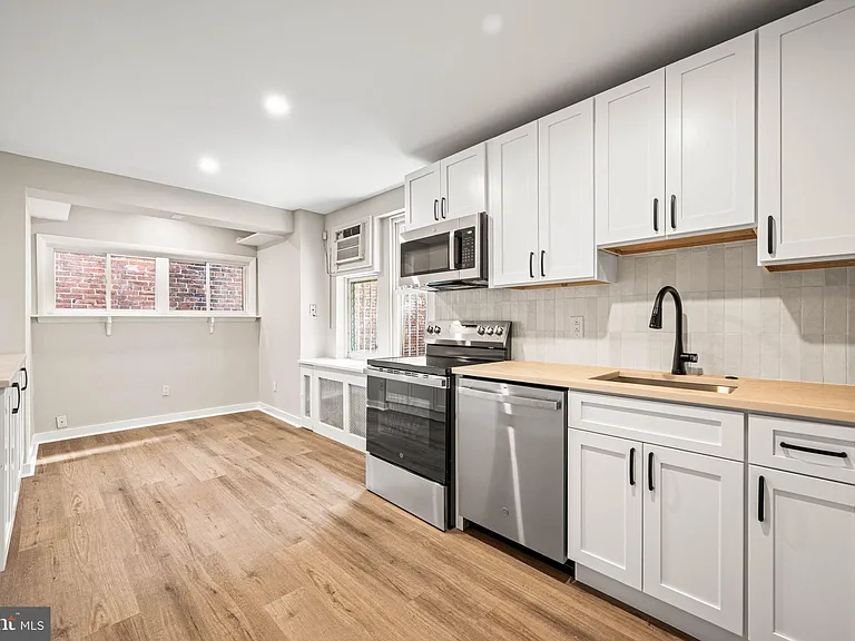 241 S 23rd St #2 — Photo 8