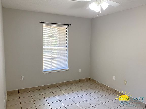 4th image of 2189 Jeannie St