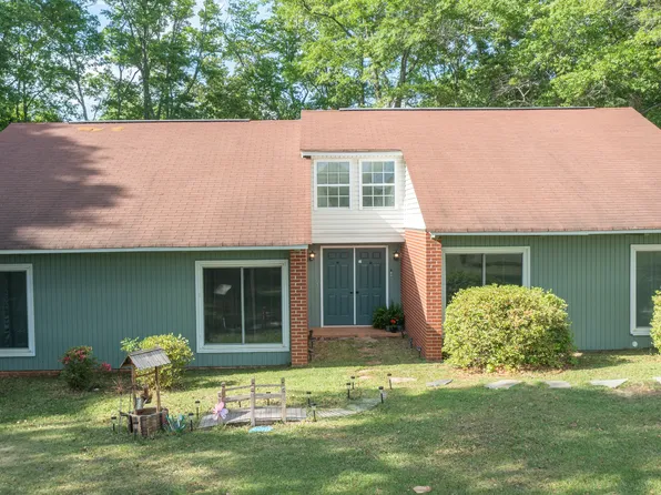 108 Perry St, Manchester, GA 31816