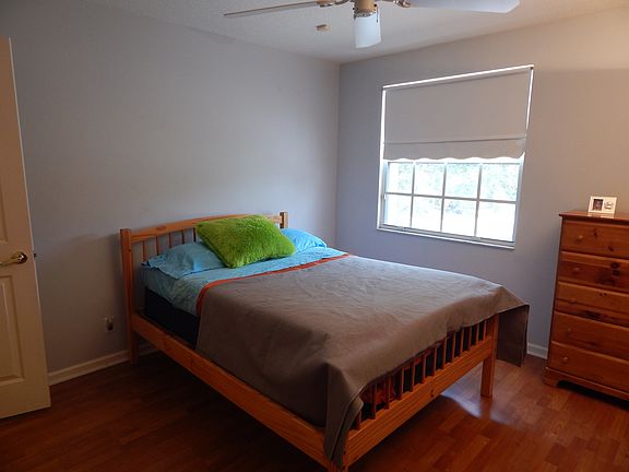 3rd image of 12180 Glenmore Dr