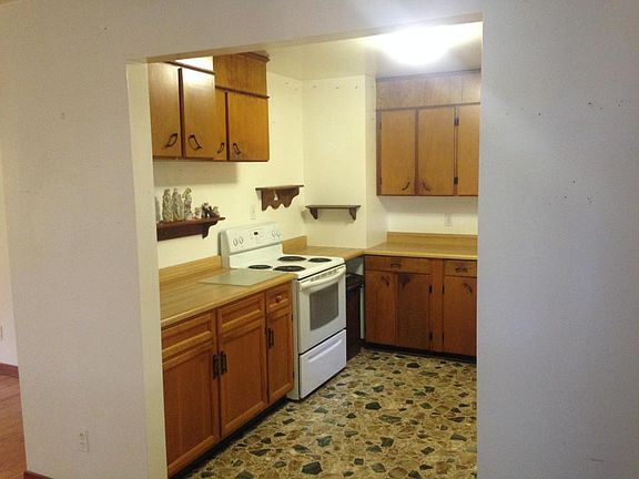 3rd image of 519 Anderson St