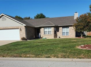 830 Kendra Ann Dr, Swansea, IL