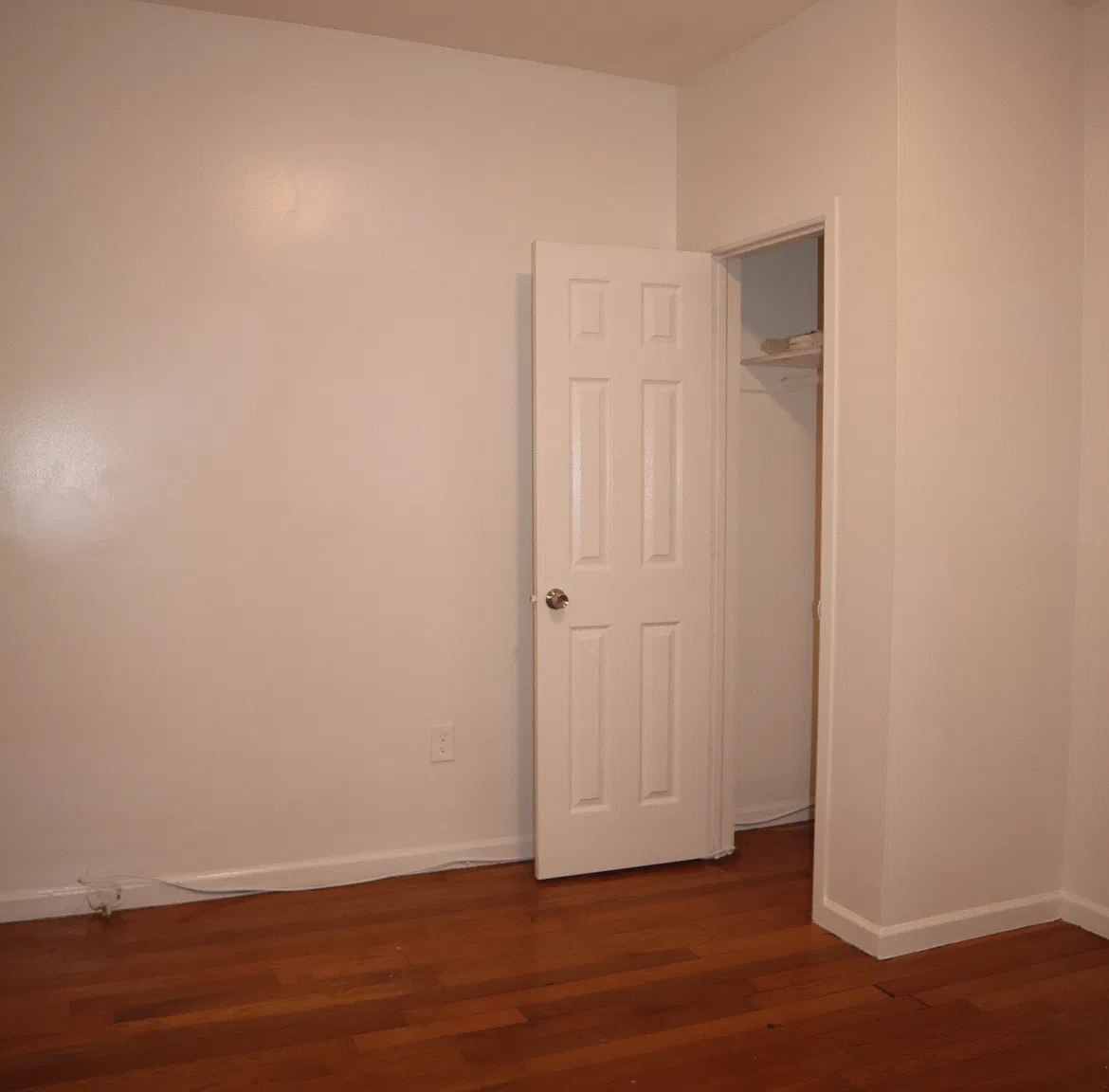 3 bed, 1000 sqft, $2,195 — Photo 3