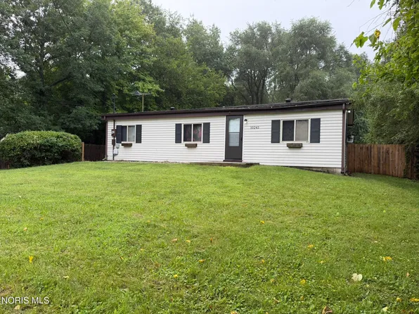 10245 Angola Rd, Swanton, OH 43558