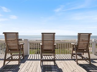 3026 Copacabana Dr, Crystal Beach, TX 77650