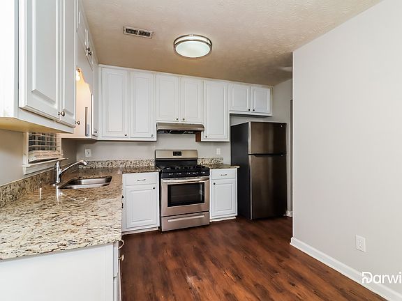 4th image of 490 Cornwallis Way