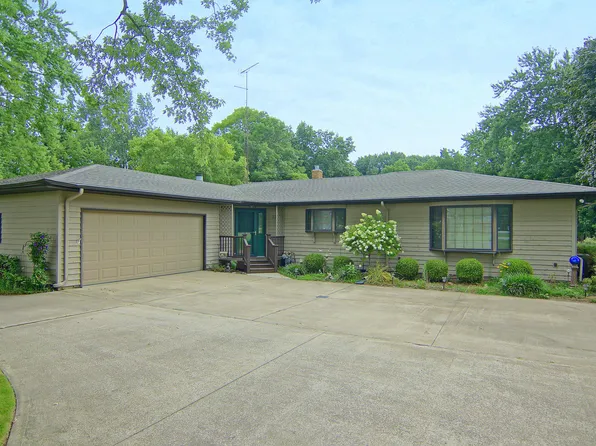 3393 Niles Rd, Saint Joseph, MI 49085