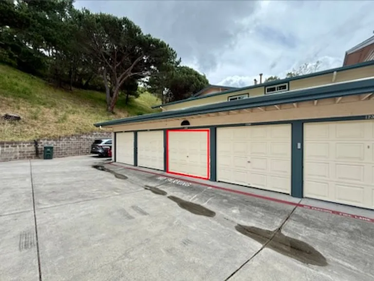 1254 Terra Nova Blvd — Photo 30