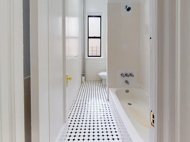 600 W 146th St #51 — Photo 18
