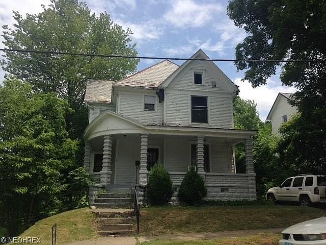 1st image of 416 N 6th St