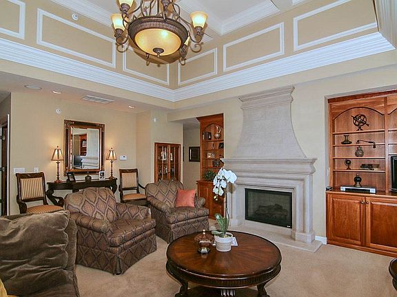 3rd image of 123 W Washington Ave Penthouse 1006