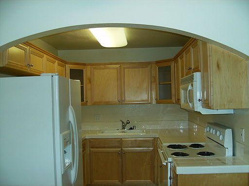 4th image of 3215 44th St Unit 24