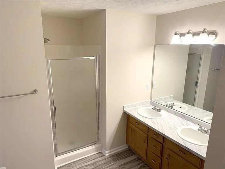 228 Solomon Dr — Photo 10