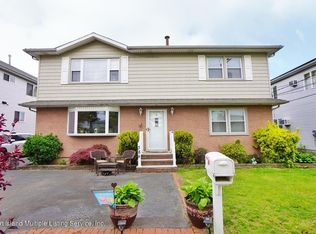 384 Alter Ave, Staten Island, NY 10305