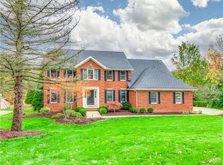 8453 Timber Trl, Brecksville, OH 44141