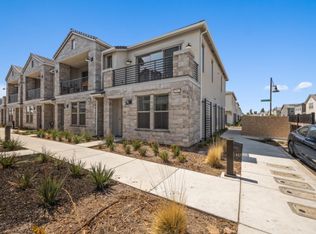 2901 E Tamarind Dr, Fresno, CA 93730