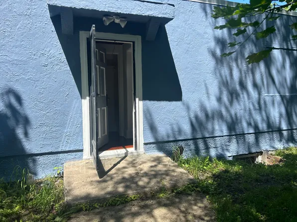 2110 Lewis Ave, Zion, IL 60099