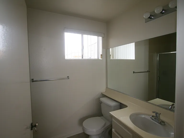 3637 Clarington Ave #213 — Photo 86