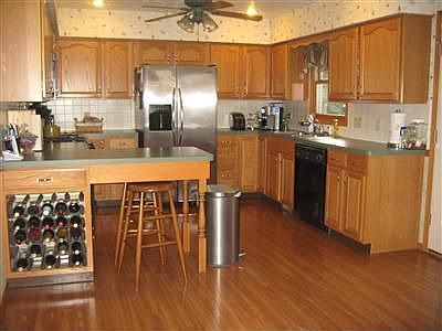 3rd image of 876 Moss Canyon Dr