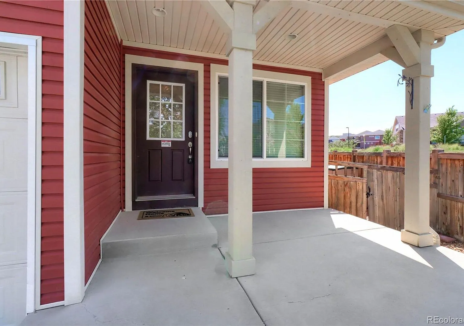 Gorgeous 4 bedroom in the highly sought after community of The Meadows! — Photo 3