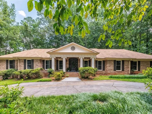 6141 Windsong Way, Stone Mountain, GA 30087