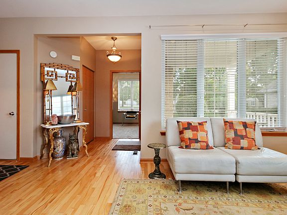 5th image of 11620 Waterway Ct