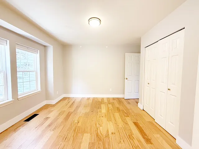 1128 NW Thornwood Cir — Photo 9