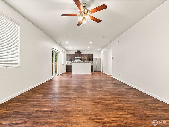 4th image of 1924 Hudson Street NW