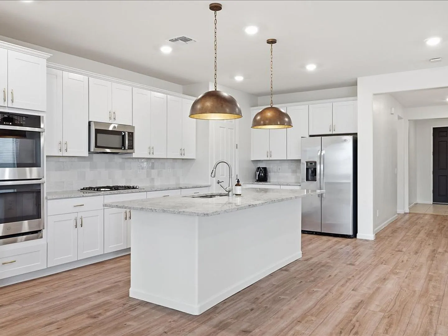 Beautiful 3-Bedroom Home with Flex Room, Solar, RO System & Upgraded Backyard! — Photo 1