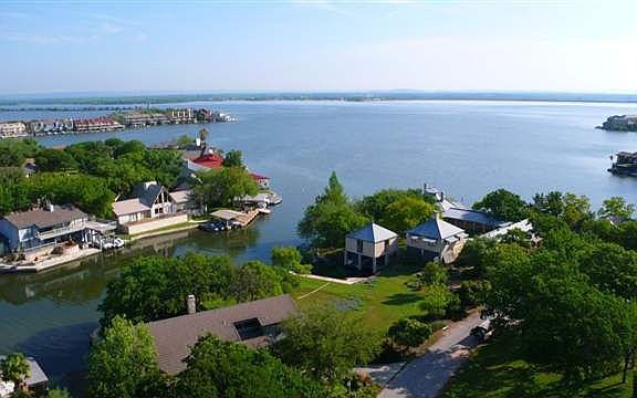 5th image of 209 Bay Point Dr