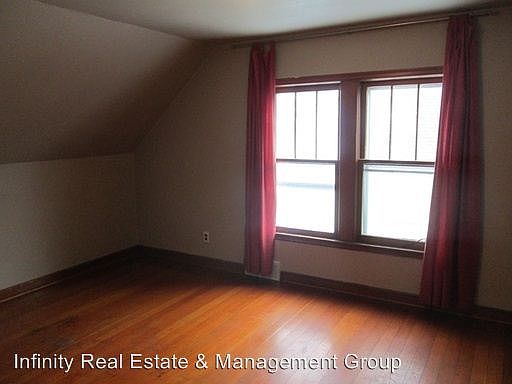 2nd image of 304 10th St NW
