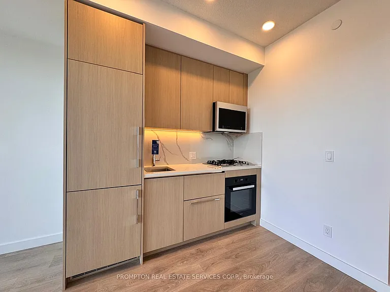 18 Esther Shiner Blvd #1607 — Photo 4