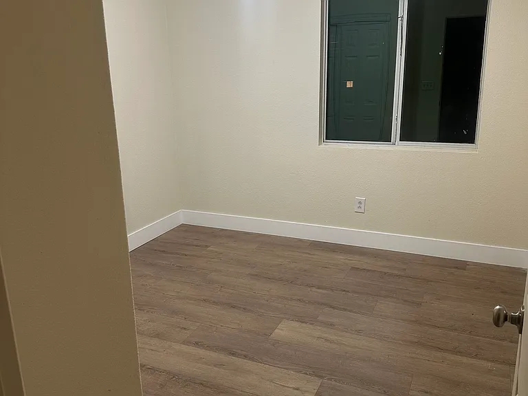 5274 Starter Ave — Photo 5
