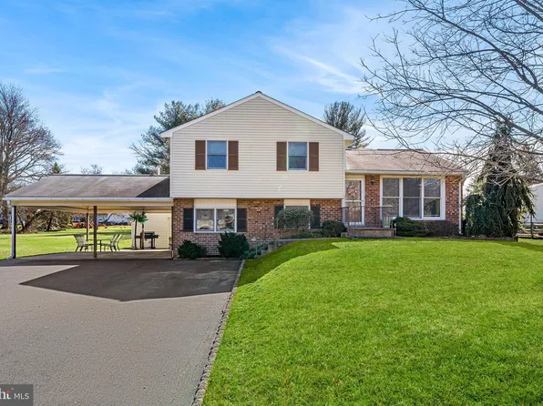 1605 Pine St, Hatfield, PA 19440