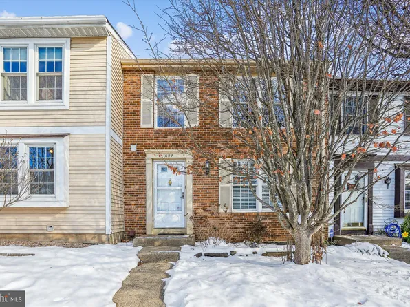 1659 Sierra Woods Dr, Reston, VA 20194