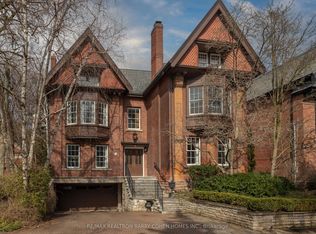 10 Pine Hill Rd, Toronto, ON M4W 1P6