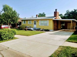 4819 Windsor Dr, Rapid City, SD 57702