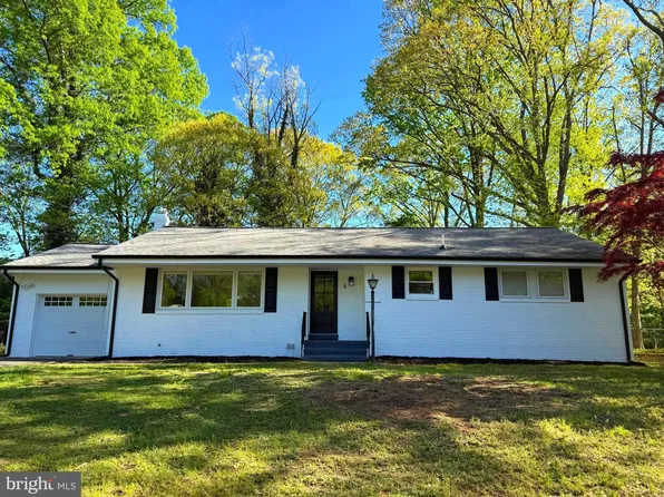 5 Delwood Rd, Cherry Hill, NJ 08002