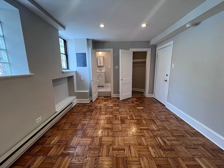 331 S Smedley Street — Photo 5