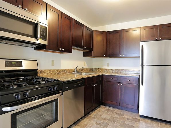 York Apartments | 2000 Maplewood Dr, York, PA