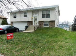 8122 W Norwood Dr, Frankfort, IL 60423